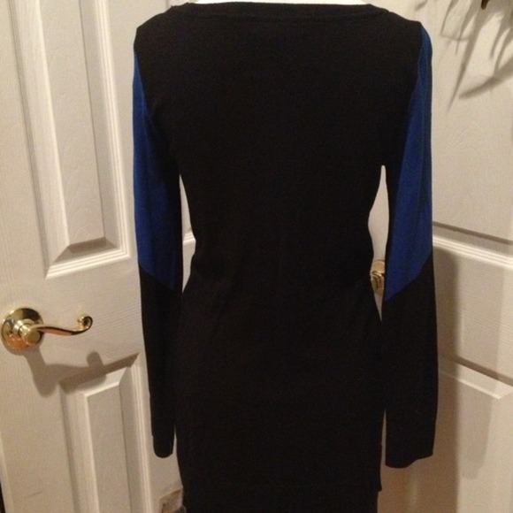 🎉🎈HOST PICK🎈🎉 INC tunic with sequins - Picture 4 of 4